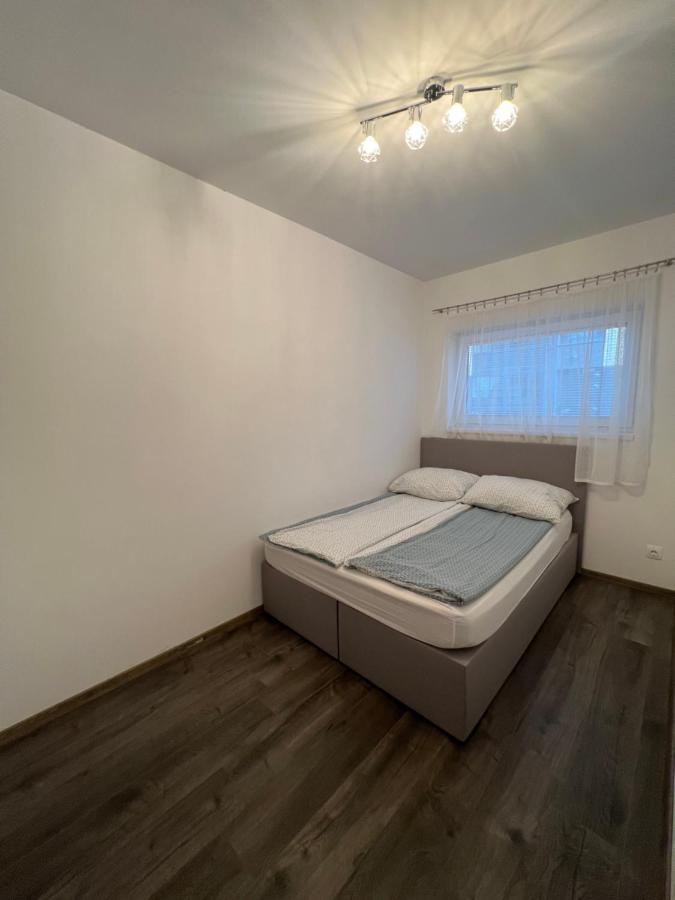 Modern Apartman Szeged Buitenkant foto